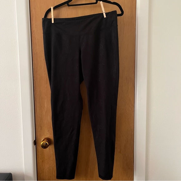 Old Navy go dry leggings - Picture 1 of 4